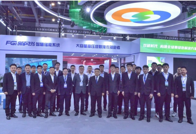 火爆亮相！新風(fēng)光龍年首展點亮“錢塘江畔”